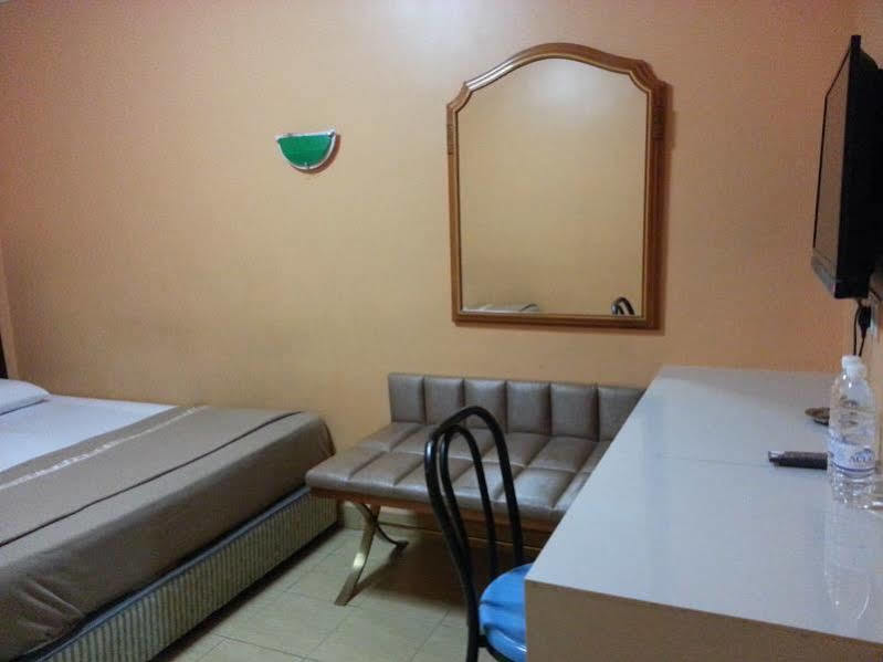Hotel Times Inn Batu Caves Kepong Bagian luar foto