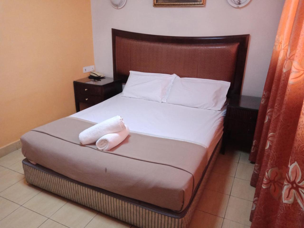 Hotel Times Inn Batu Caves Kepong Bagian luar foto
